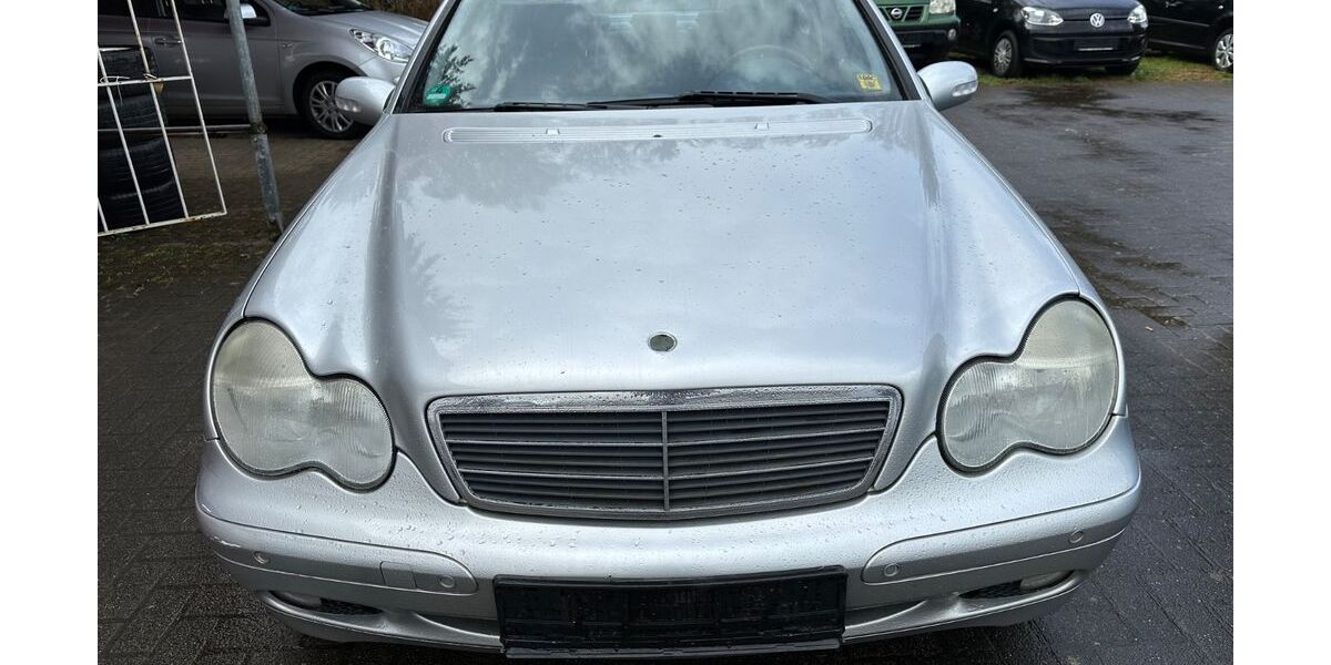 Mercedes-Benz C 200 131.611 km 3.499 &euro; Homburg 66424