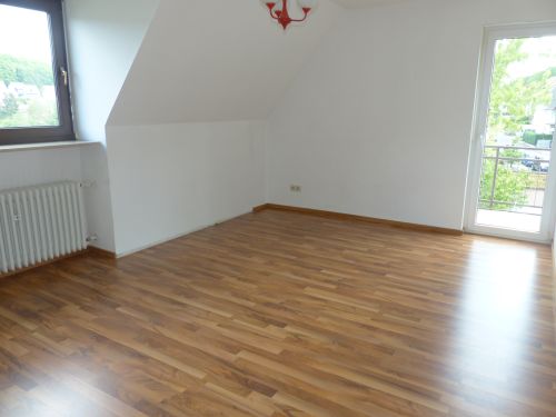 Einfamilienhaus mit Einliegerwohnung in 97456 Dittelbrunn Schweinfurt (ID 10677) - Einfamilienhaus Dittelbrunn Dittelbrunn | Angebot:26626480