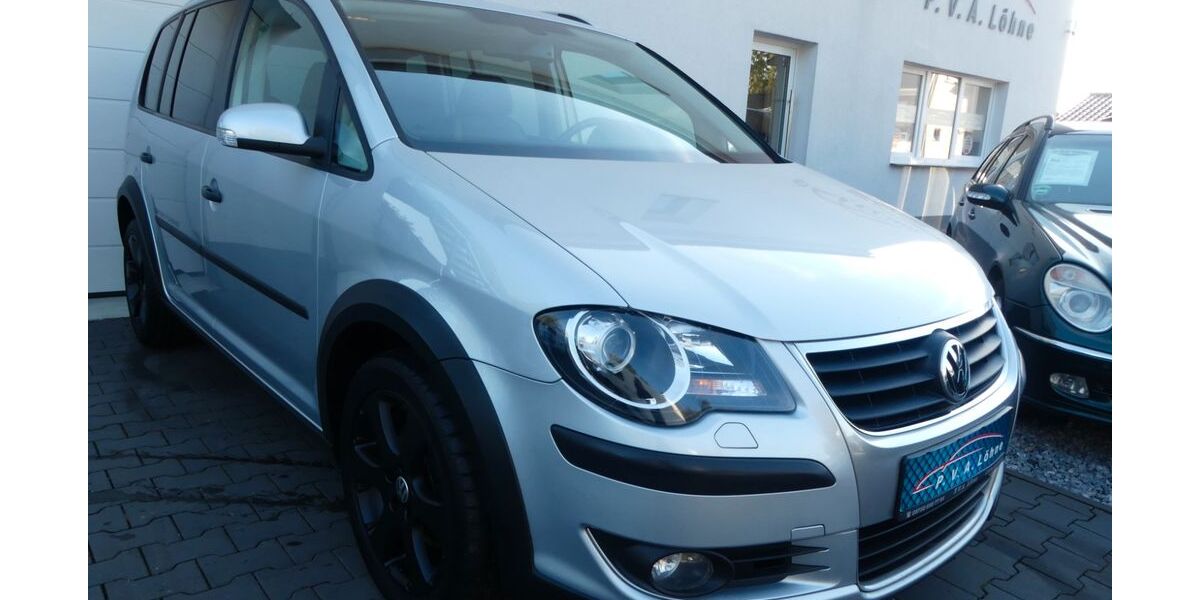 VW Touran 159.200 km 9.850 &euro; Löhne 32584