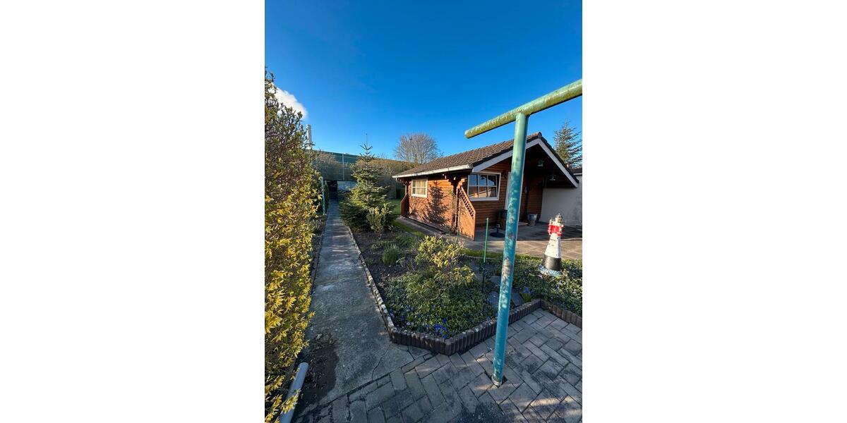 Doppelhaushälfte Varel - 6 Zimmer, 140 m&sup2;, 1.300&euro; | Angebot:26202205