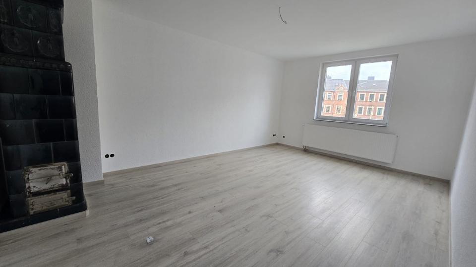 Dachgeschoßwohnung Pößneck - 4 Zimmer, 87 m&sup2;, 826&euro; | Angebot:25568586