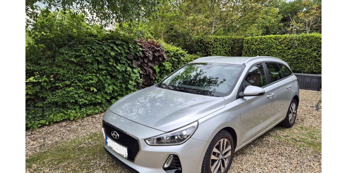 Hyundai i30 47.193 km 10.690 &euro; Moers 47447