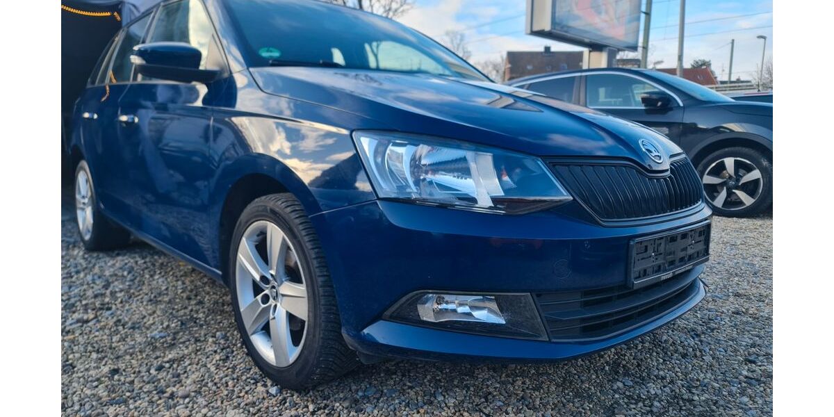 Skoda Fabia 117.000 km 6.330 &euro; Düsseldorf 40549