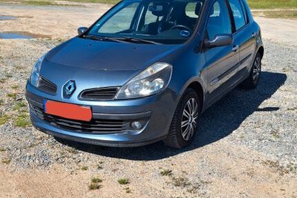 Renault Clio 105.000 km 3.100 &euro; Schweinfurt 97422