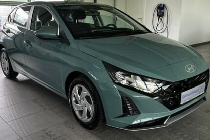 Hyundai i20 5.729 km 17.480 &euro; Lübeck 23562