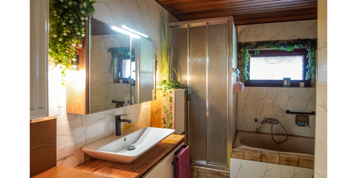 Wohngenuss mit Charme - gepflegtes Ein- bis Zweifamilienhaus mit Wintergarten - Einfamilienhaus Lemförde | Angebot:25862195
