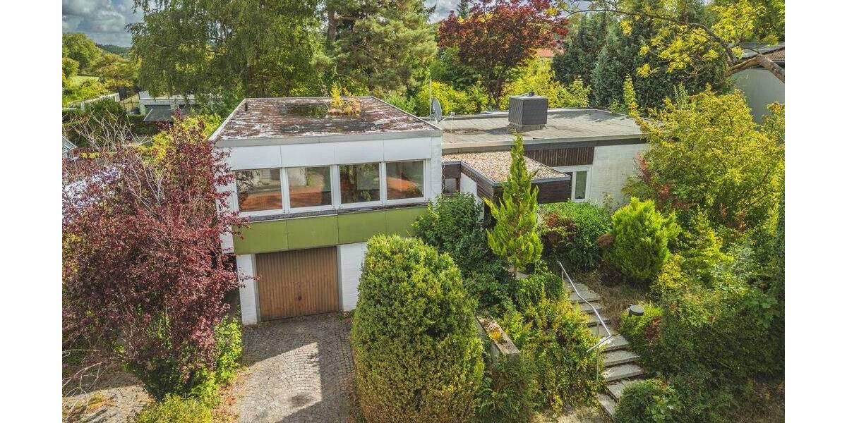 Sonniges Anwesen mit Traumgrundstück in sanierungsbedürftigem Zustand 5 zimmer