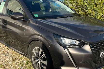 Peugeot 208 45.500 km 12.290 € Detmold 32760