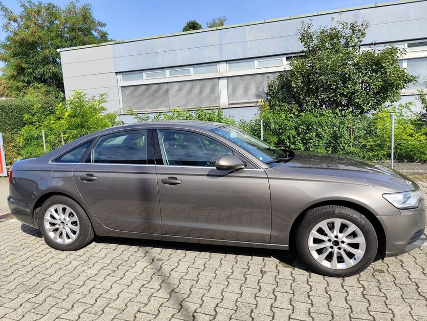 Audi A6 215.048 km 13.000 € Ulm 89077