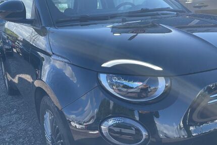 Fiat 500e 42.600 km 16.900 &euro; Villingen-Schwenningen 78052