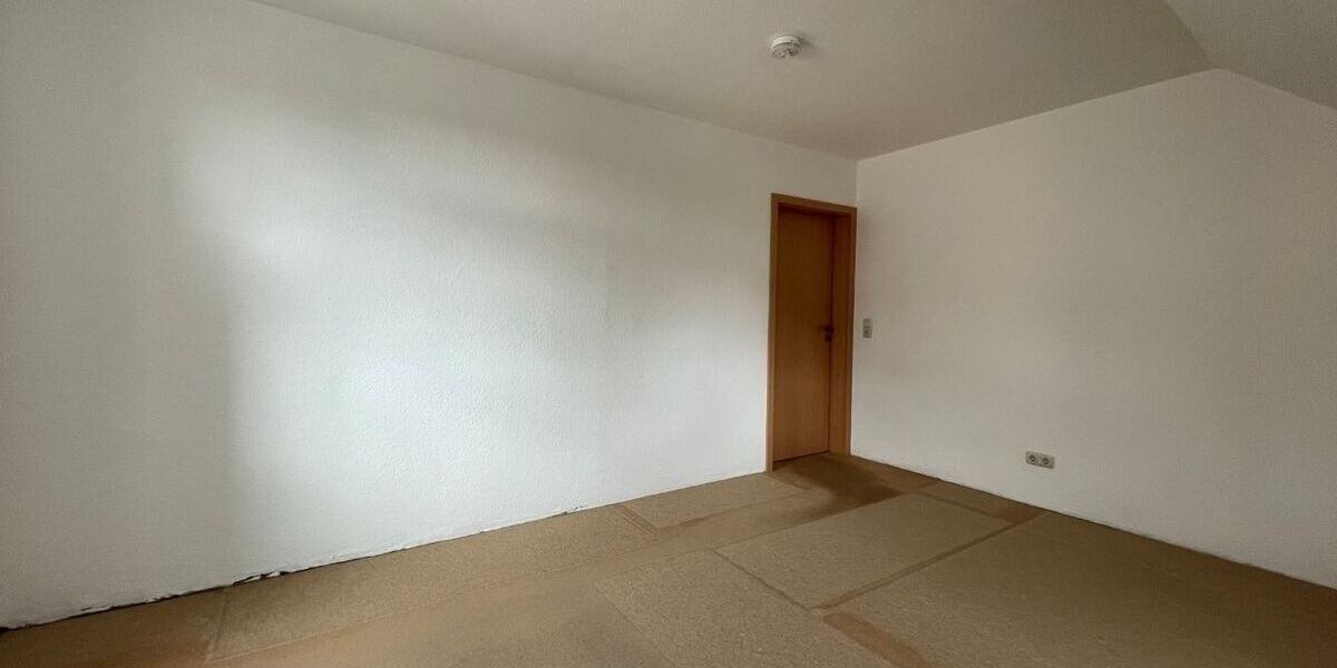 EIGENNUTZER aufgepasst - individuell gestaltbare Maisonette mit Balkon, Garage und Stellplatz! - Dachgeschoßwohnung Bärenstein Niederschlag | Angebot:26003490