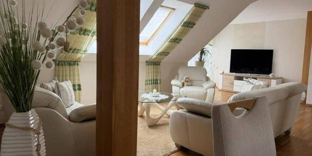 Etagenwohnung Luckau Stadt Luckau - 2 Zimmer, 100 m&sup2;, 1.221&euro; | Angebot:26929519
