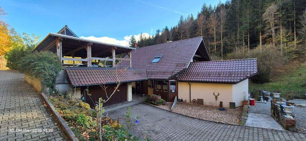 Mehrfamilienhaus, Wohnhaus Bad Wildbad - 8 Zimmer, 221 m&sup2;, 950.000&euro; | Angebot:25880993