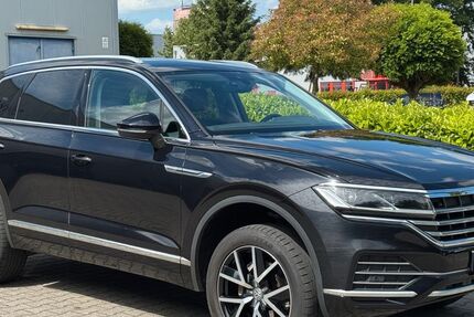 VW Touareg 105.769 km 33.990 &euro; Alsdorf 52477