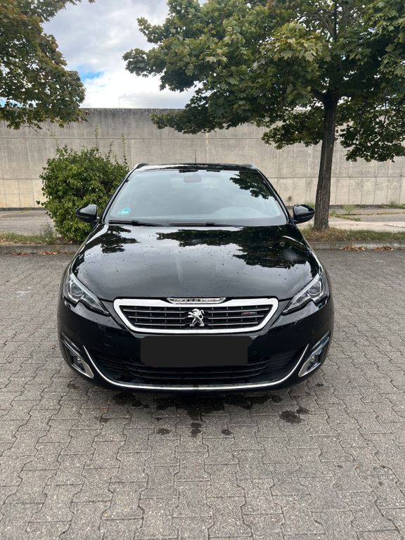 Peugeot 308 173.000 km 7.100 € Budenheim 55257