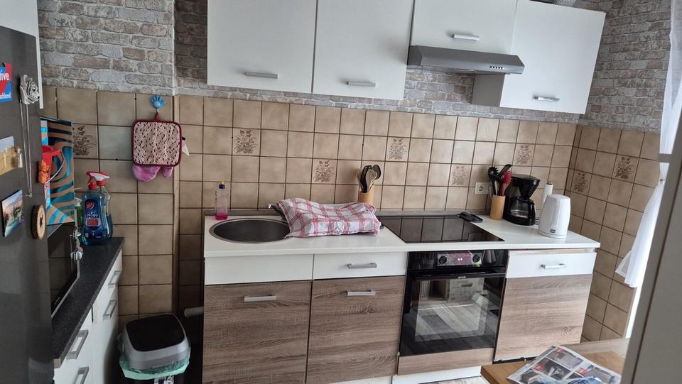 Etagenwohnung Felsberg - 4 Zimmer, 79 m&sup2;, 900&euro; | Angebot:25239514