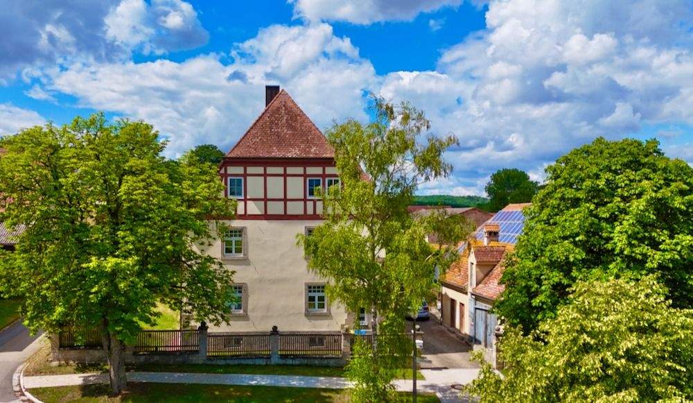 Einfamilienhaus Oberntief Oberntief - 1 Zimmer, 295 m&sup2;, 495.000&euro; | Angebot:25697714