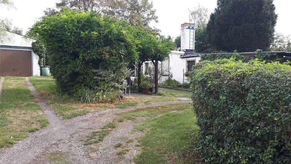 Grundstück zu verkaufen in Halle (Saale)-Radewell-Osendorf 600.000 € 10720 m²