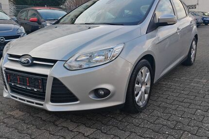 Ford Focus 142.000 km 5.200 &euro; Wiesbaden 65187