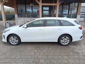 Kia CEED_SW 1.4T DCT7 VIS KOMF NAV Vision 90.200 km 14.990 &euro; Höhenkirchen-Siegertsbrun 85635