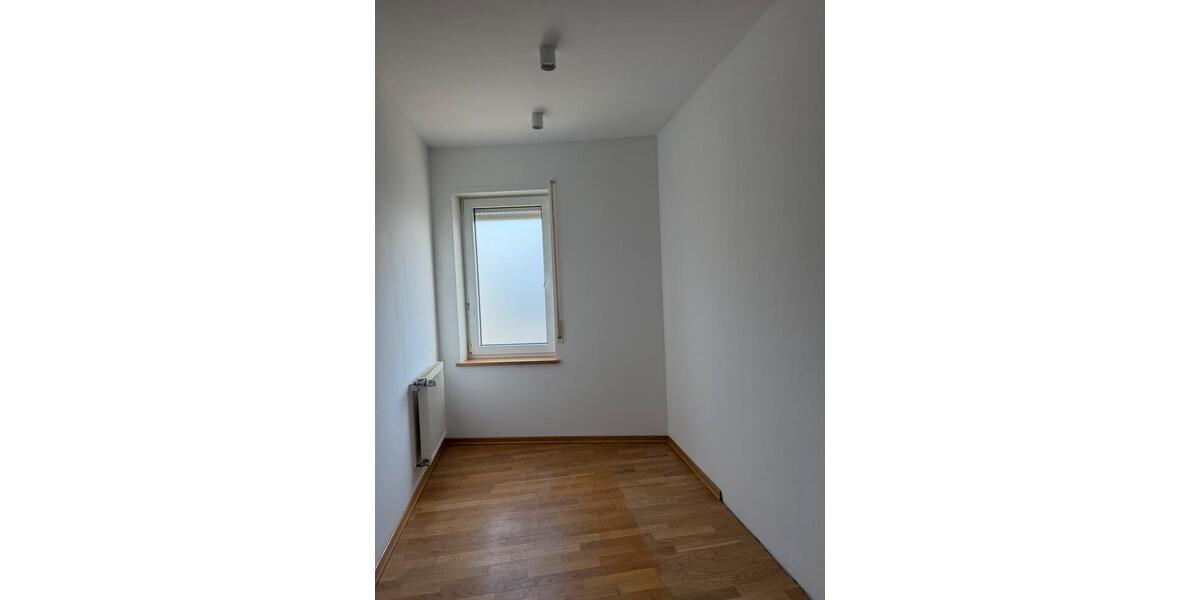 Einfamilienhaus Pirmasens Niedersimten - 5 Zimmer, 260 m&sup2;, 2.500&euro; | Angebot:26164032