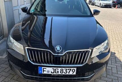 Skoda Superb 136.600 km 16.499 &euro; Frankfurt am Main 60437