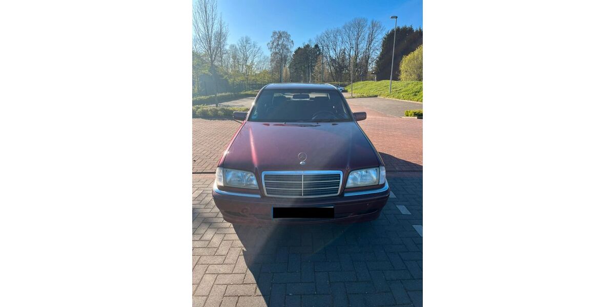Mercedes-Benz C 180 240.695 km 3.790 &euro; Hagen a.T.W. 49170