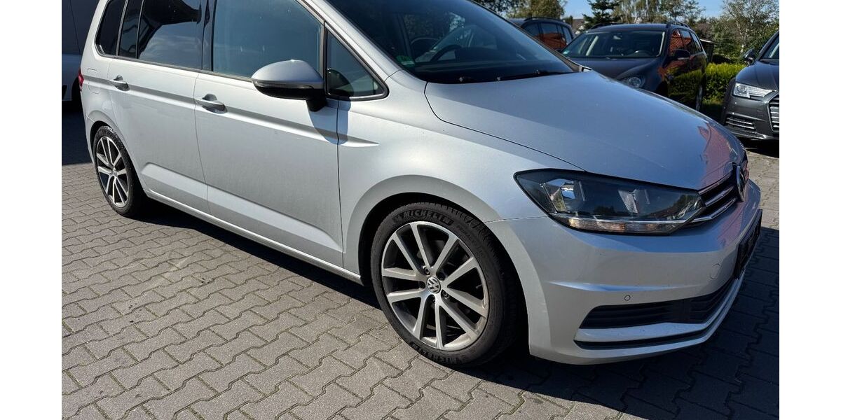 VW Touran 117.466 km 16.999 &euro; Moormerland 26802