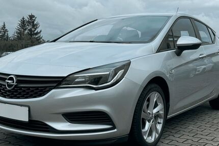Opel Astra 50.118 km 10.990 € Nürnberg 90431