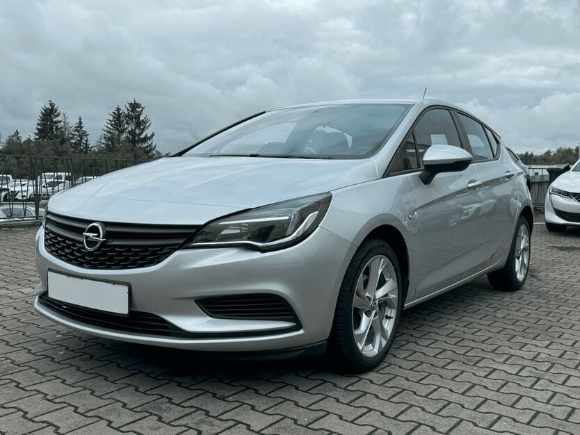 Opel Astra 50.118 km 10.990 € Nürnberg 90431