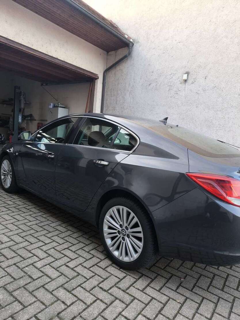 Opel Insignia 181.000 km 5.500 € Kehl 77694
