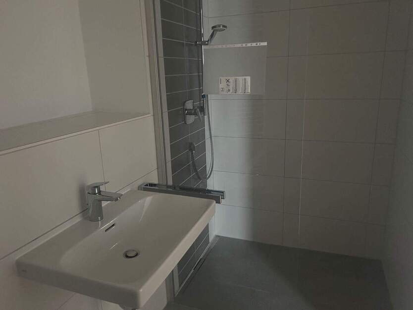 Luxuriöse 3-Zimmer-Wohnung mit Aufzug, Fußbodenheizung, Einbauküche, 2 Bädern & Wohnküche mit Balkon! 3 zimmer