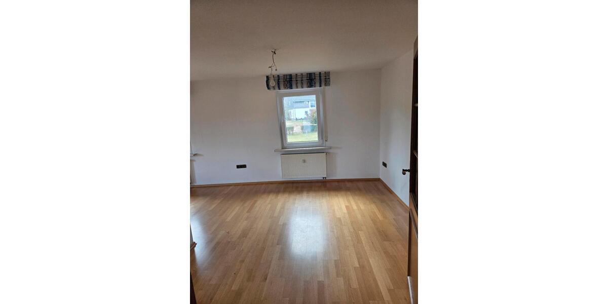Dachgeschoßwohnung Schmallenberg - 3 Zimmer, 114 m&sup2;, 780&euro; | Angebot:25405150