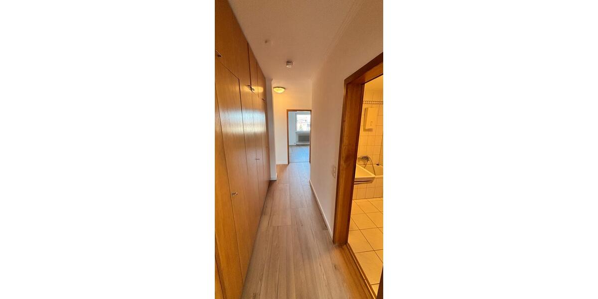 Etagenwohnung Schwalbach - 3 Zimmer, 96 m&sup2;, 975&euro; | Angebot:25509753