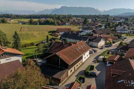 Haus zum Kaufen in Saaldorf-Surheim 1.540.000 € 490 m² 12 zimmer