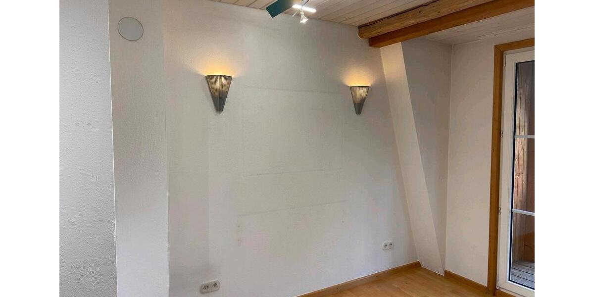 Obergeschoß Wohnung mit Dachgeschoss 110 m² in Nördlingen 3 zimmer