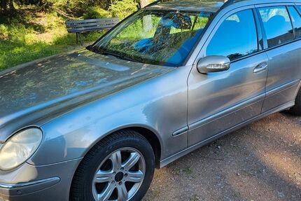 Mercedes-Benz E 220 311.063 km 2.500 &euro; Dippoldiswalde 01744