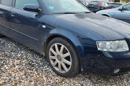 Audi A4 221.000 km 1.250 € Weiden 92637