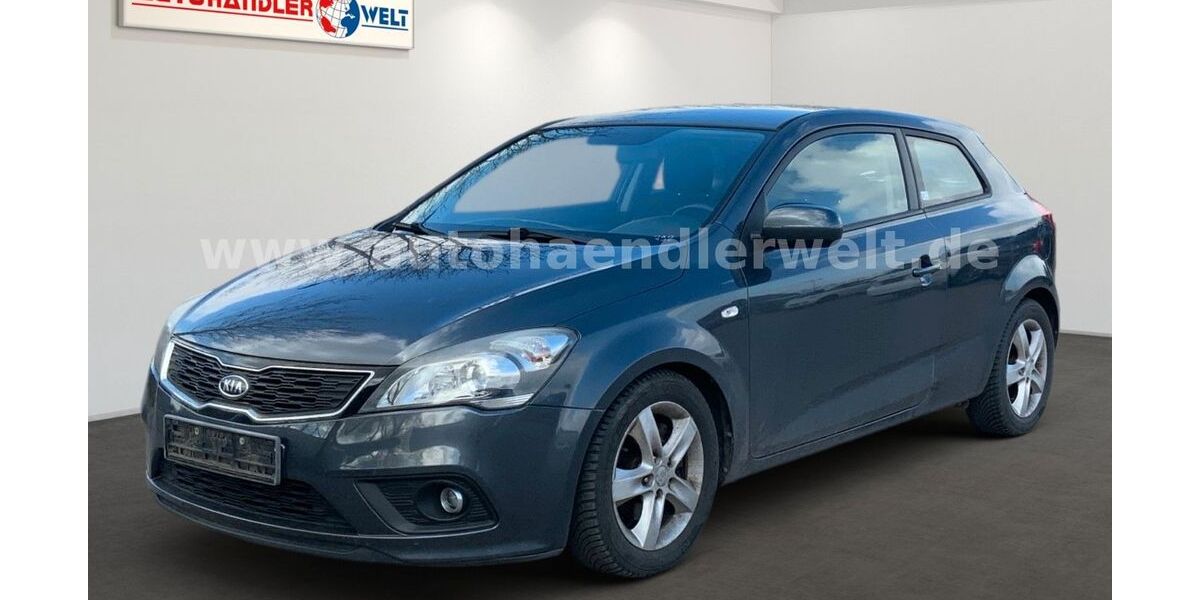 Kia ceed / Ceed 105.215 km 3.899 &euro; Brehna 06796