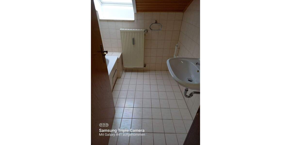 4 12 Zimmer Dachgeschosswohnung in Gaimersheim zu vermieten 4 zimmer