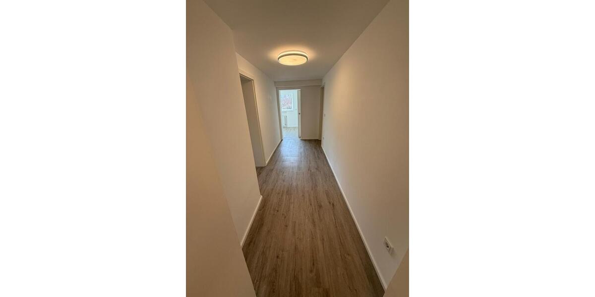 Etagenwohnung Hungen - 3.5 Zimmer, 82 m&sup2;, 800&euro; | Angebot:25493140