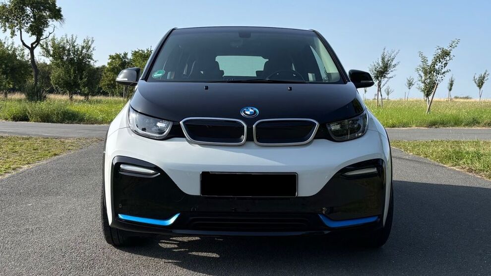 BMW i3 8.800 km 23.400 € Paderborn 33100
