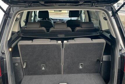 VW Touran 40.900 km 30.490 &euro; Zehnhausen 56477