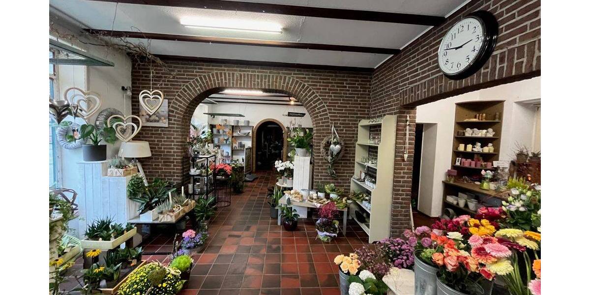 Gewerbeobjekt Zetel-Neuenburg Neuenburg - 5 Zimmer, 990&euro; | Angebot:26796357