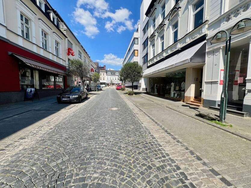 Wohn- und Geschäftshaus aus der Gründerzeit in bester Lage von Solingen Ohligs zimmer