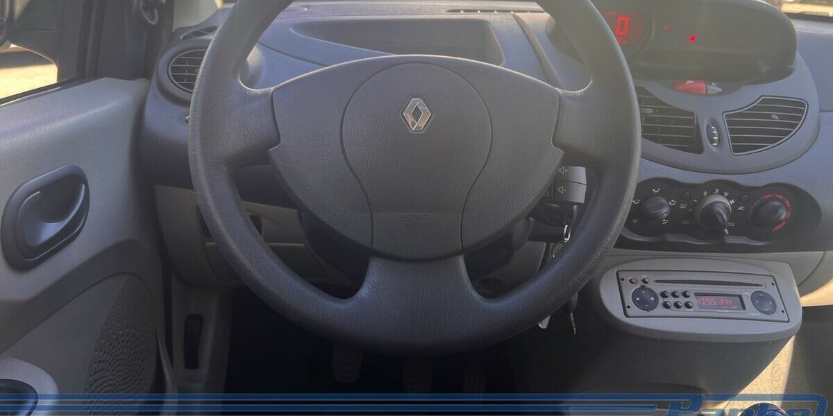 Renault Twingo Authentique 1.2*Klima*Radio/CD*Isofix*3tr 96.488 km 1.480 &euro; Berlin 13187