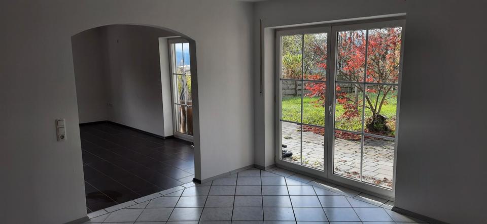 Erdgeschoßwohnung Schönberg - 2.5 Zimmer, 105 m&sup2;, 650&euro; | Angebot:26422219