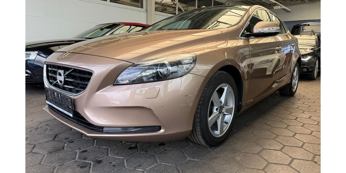 Volvo V40 176.256 km 7.499 &euro; Münzenberg Gambach 35516