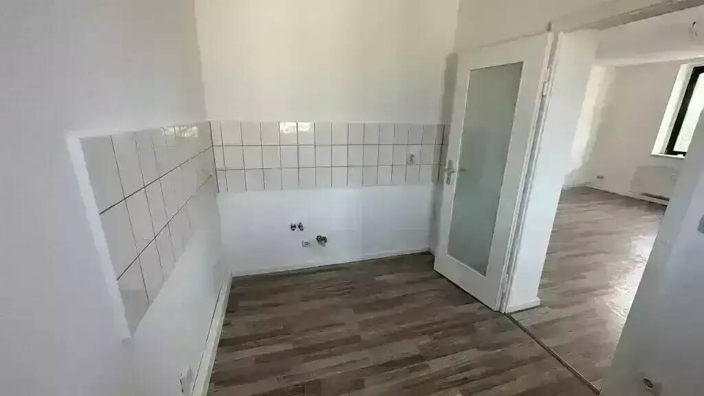 Etagenwohnung Chemnitz Lutherviertel - 3 Zimmer, 63 m&sup2;, 350&euro; | Angebot:26471025