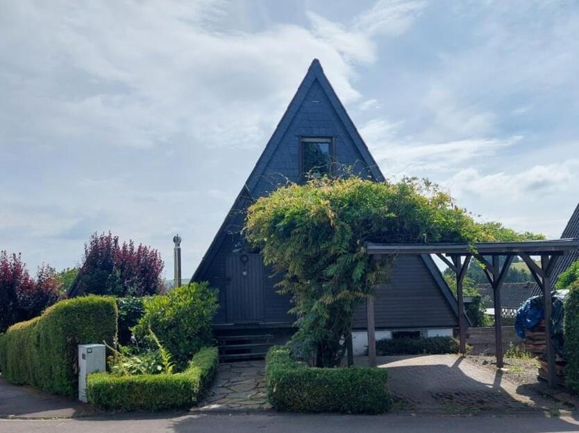 Einfamilienhaus in Reichshof-Heidberg zu vermieten